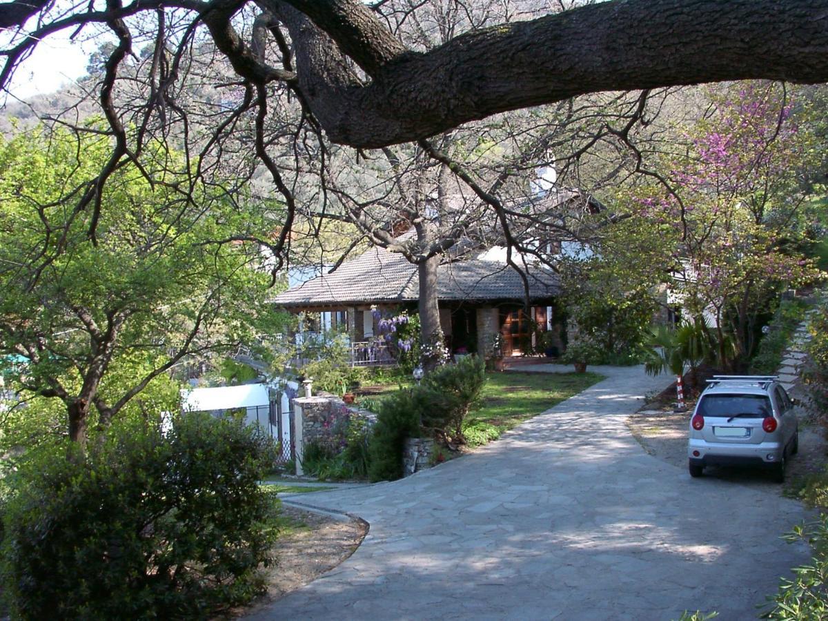 Casa Gialla Imperia Luaran gambar