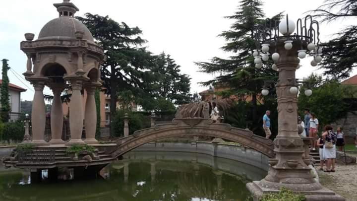 Casa Gialla Imperia Luaran gambar